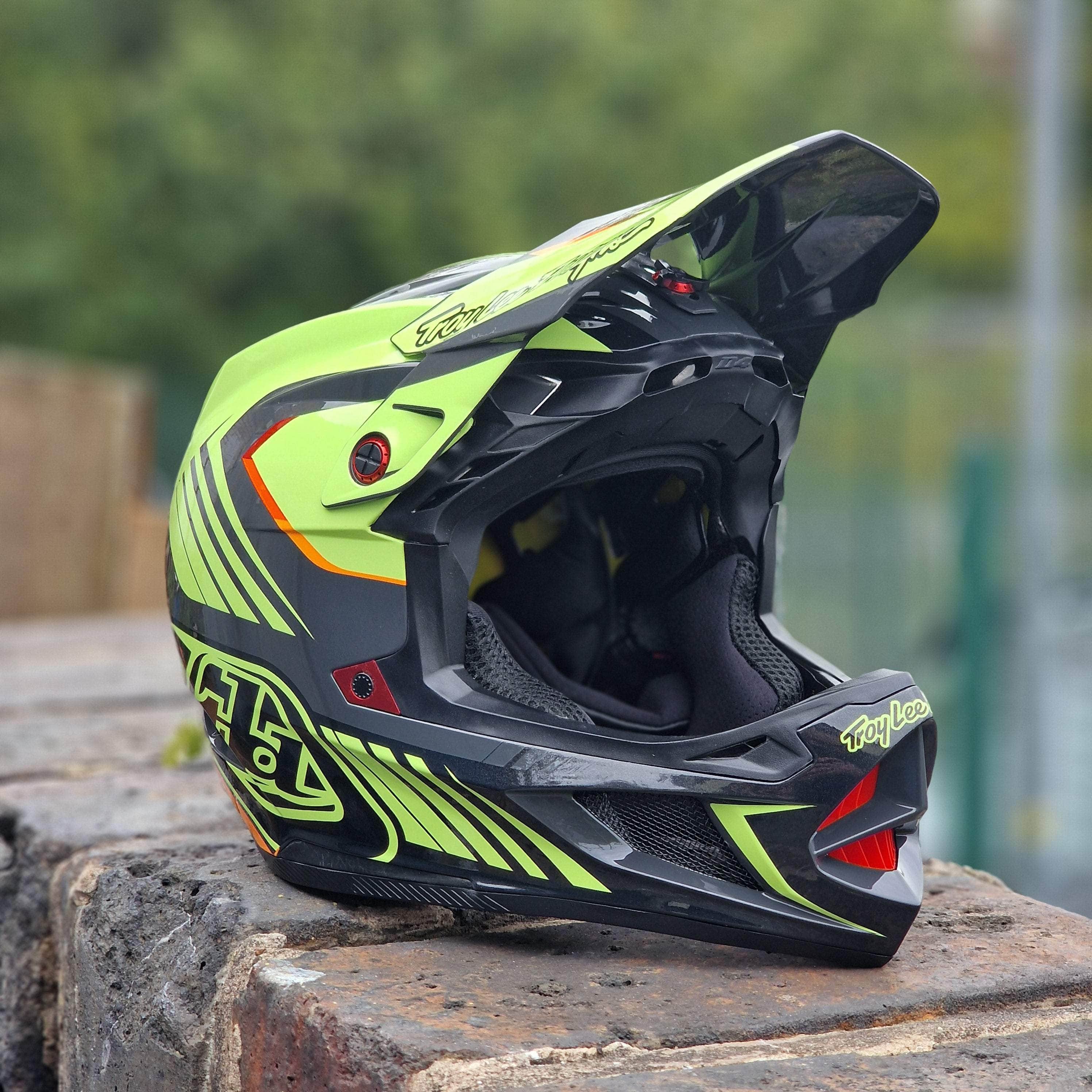 Troy Lee Designs BMX Racing Troy Lee Designs D4 Polyacrylate Helmet Qualifer Black / Yellow