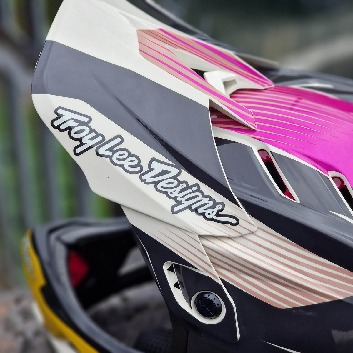Troy Lee Designs BMX Racing Troy Lee Designs D4 Polyacrylate Helmet Turbo Acid Fuchsia
