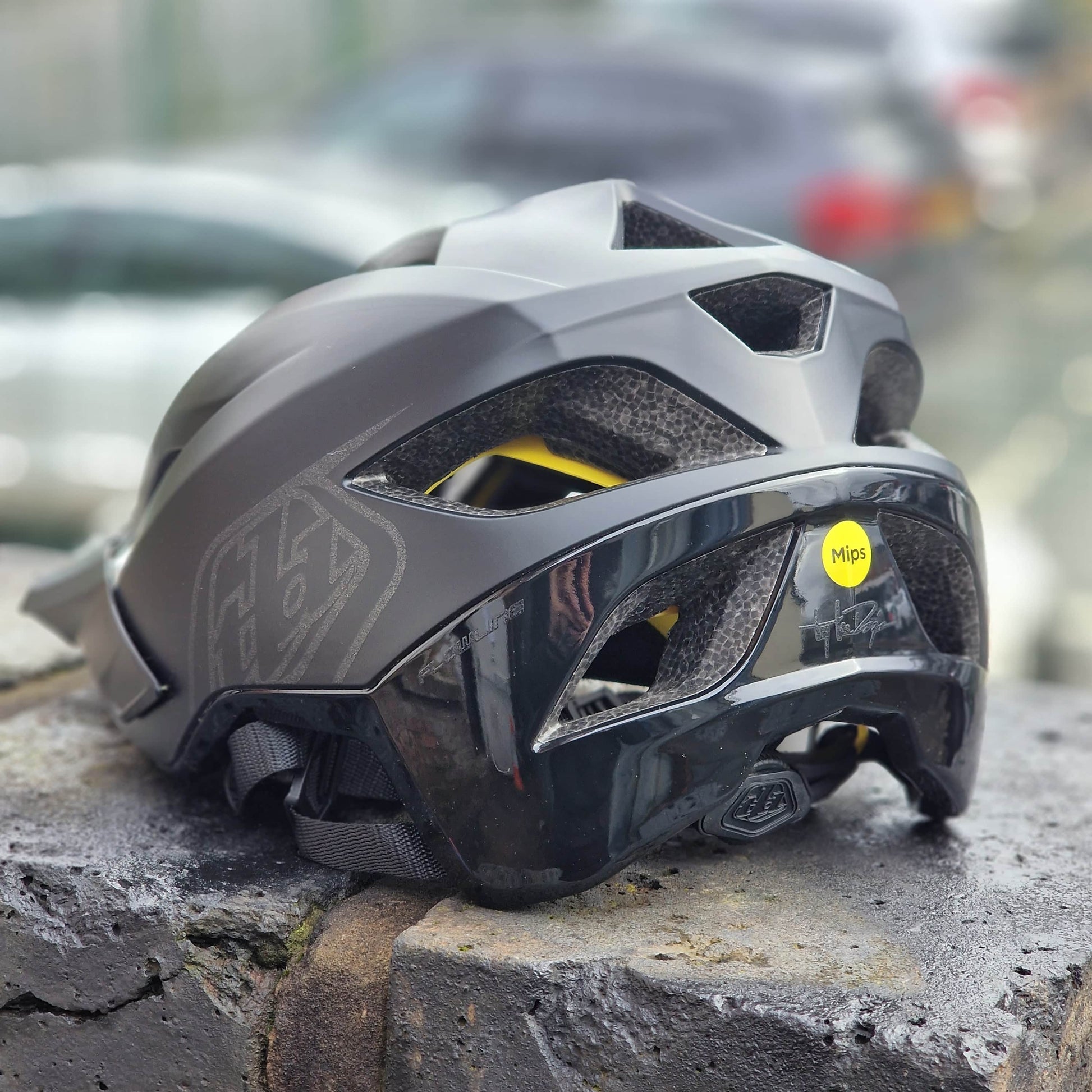 Troy Lee Designs BMX Racing Troy Lee Designs Flowline MIPS Helmet Point Black / Charcoal