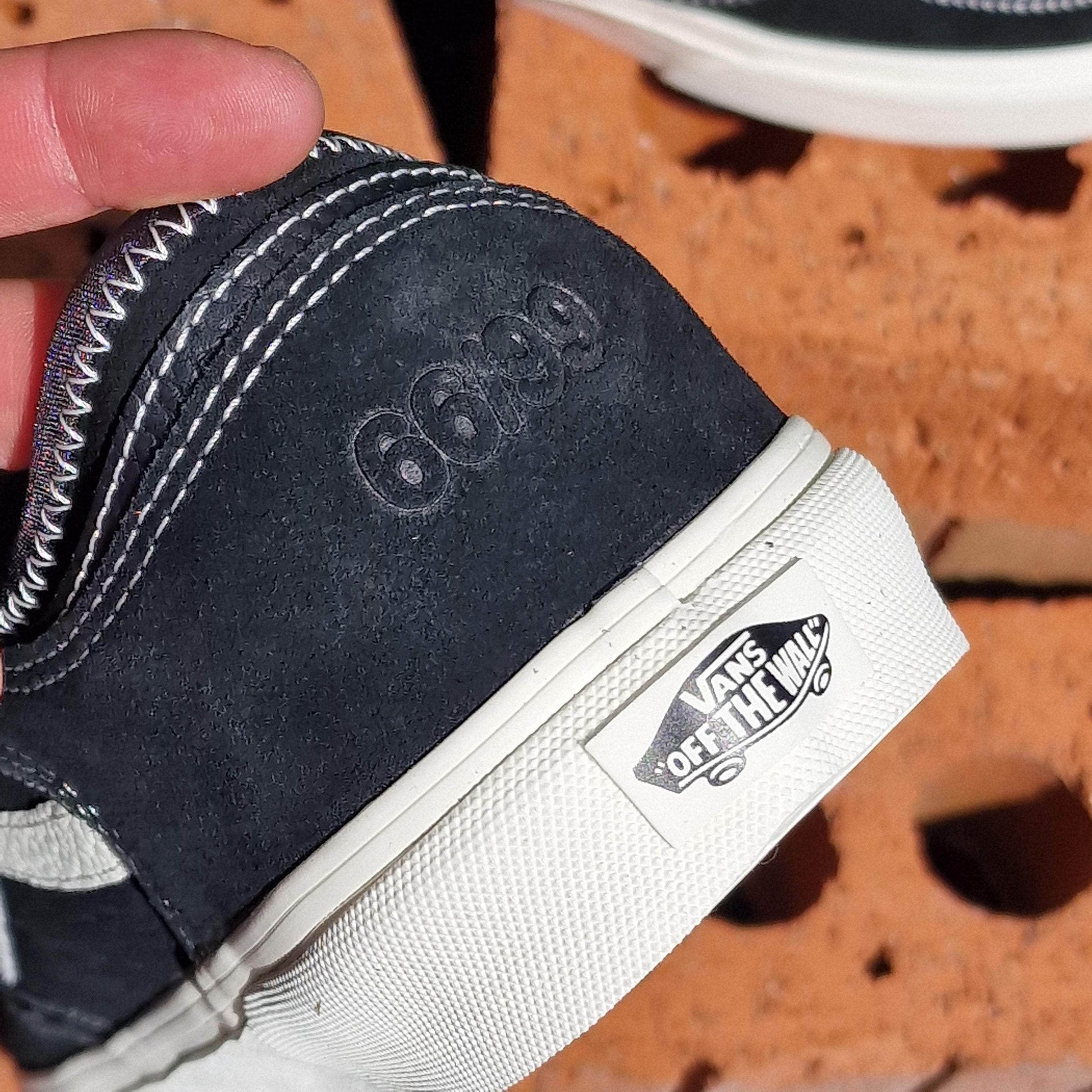 Vans Clothing & Shoes Vans Classic Rowley Shoes Black / Marshmallow