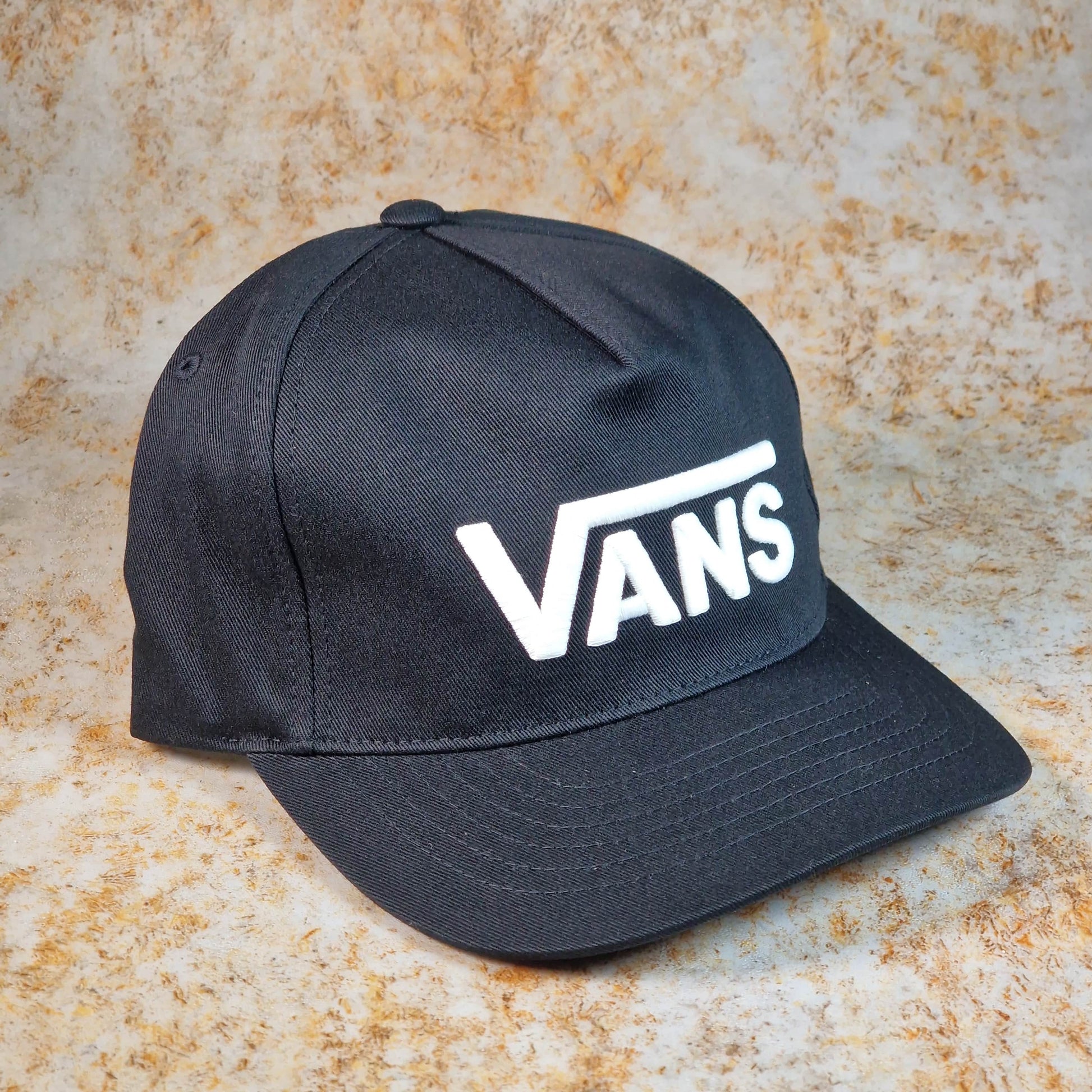Vans Clothing & Shoes Vans Drop V Logo Snapback Cap Black / White