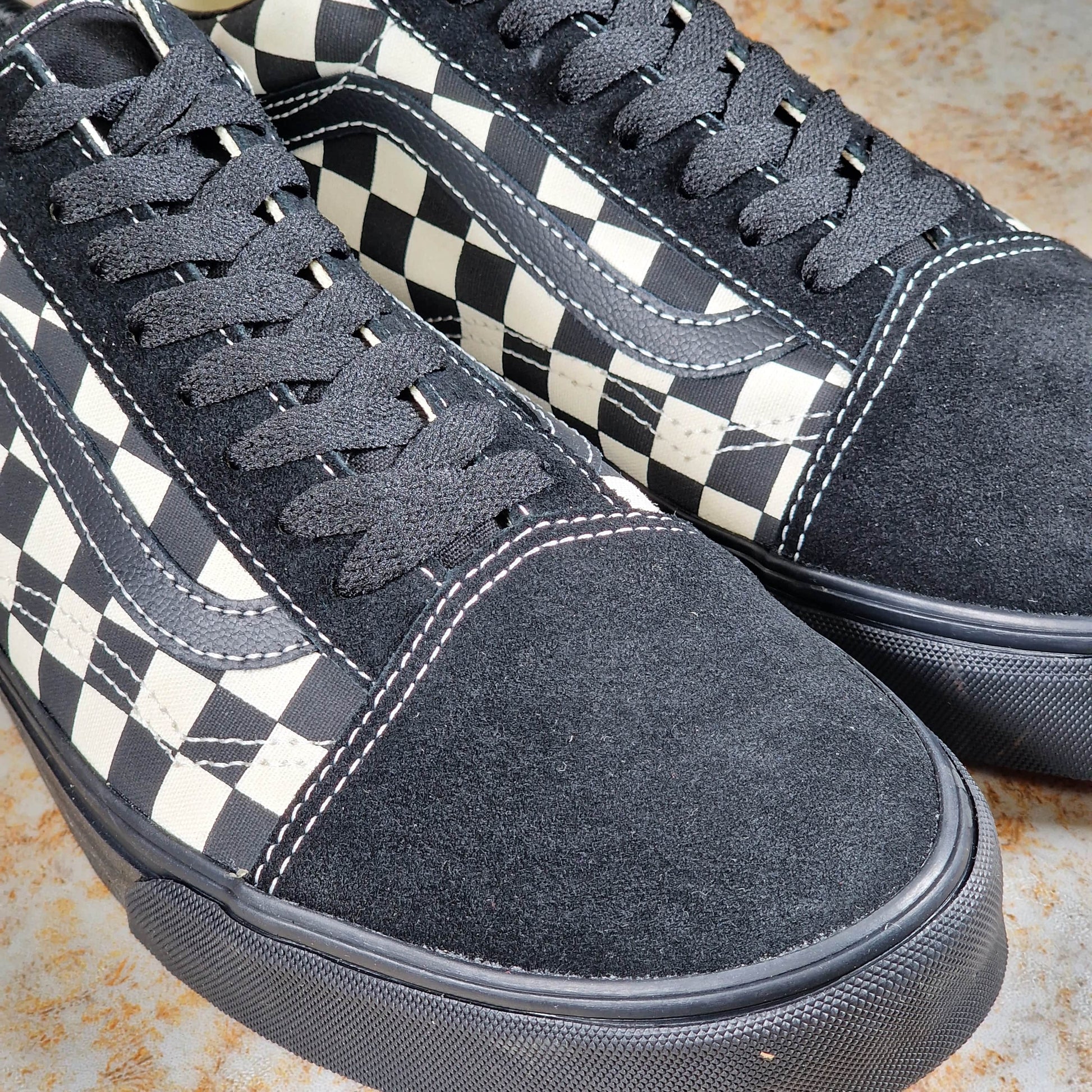 Vans Clothing & Shoes Vans Old Skool Shoes Checkerboard Black / White