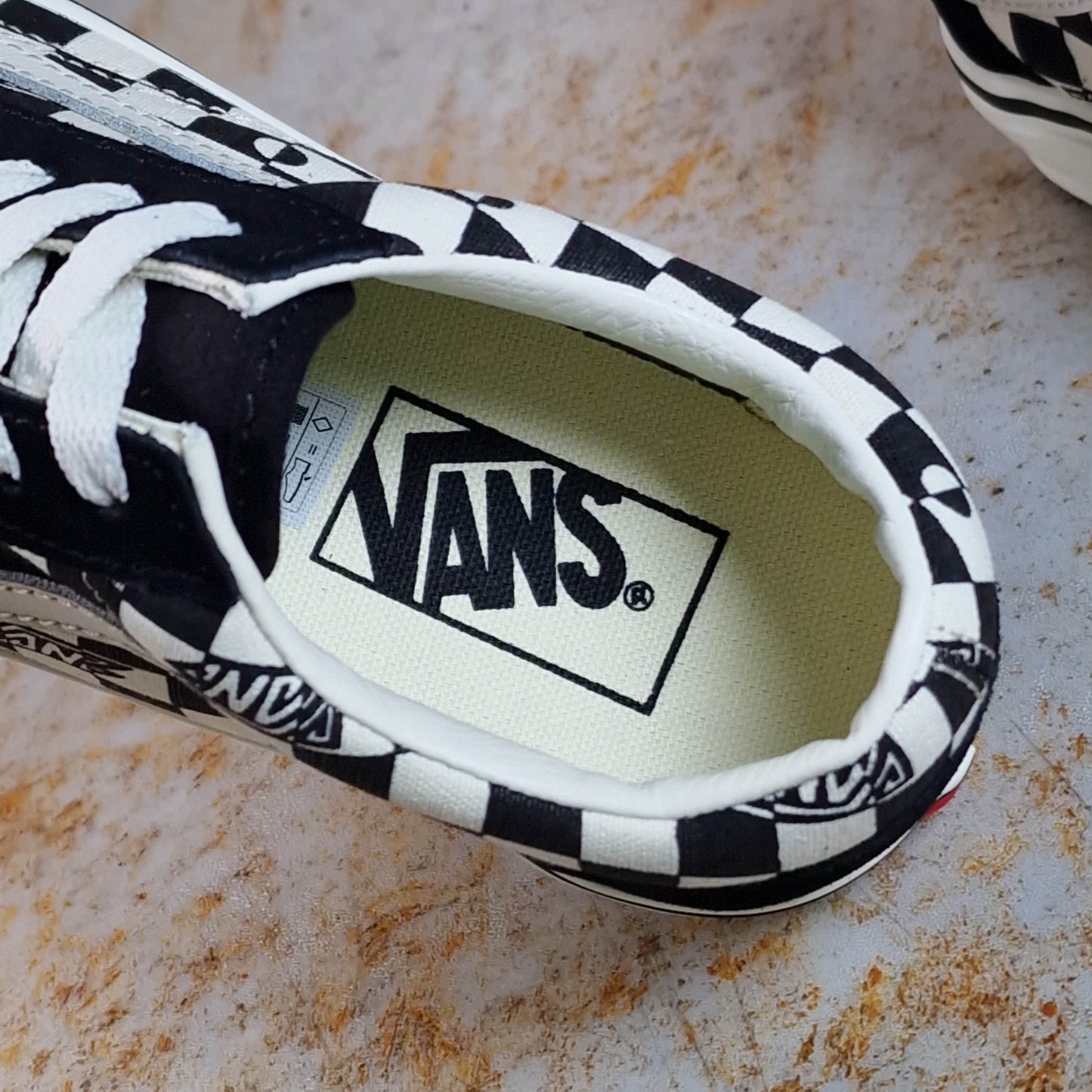 Vans Clothing & Shoes Vans Old Skool Youth (Age 8-14) Shoes Geo Check / Black