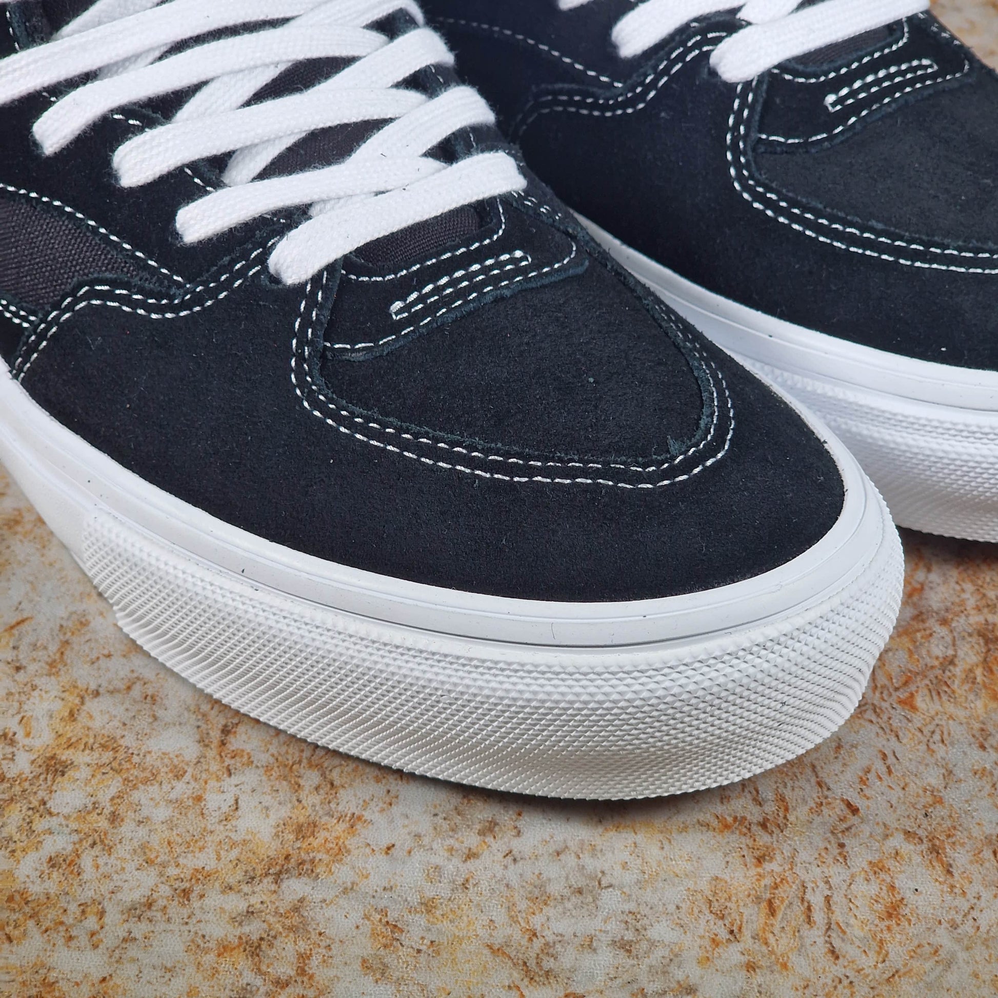 Vans Clothing & Shoes Vans Skate Half Cab Shoes Black / White