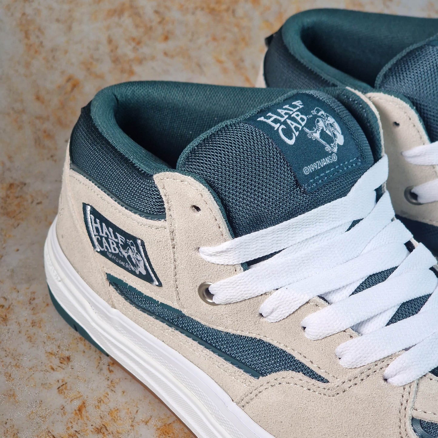 Vans Clothing & Shoes Vans Skate Half Cab Wafflecup Shoes Oatmeal / Deep Teal