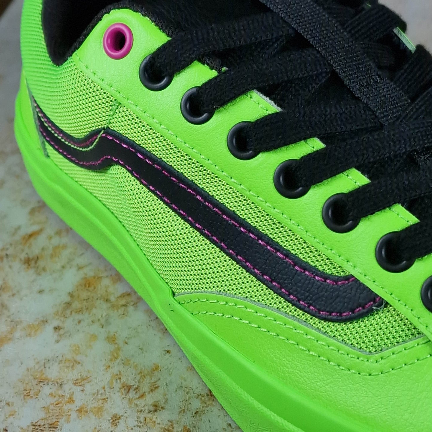 Vans Clothing & Shoes Vans Skate Old Skool 36 + Shoes Acid Airbrush Black / Green Geck