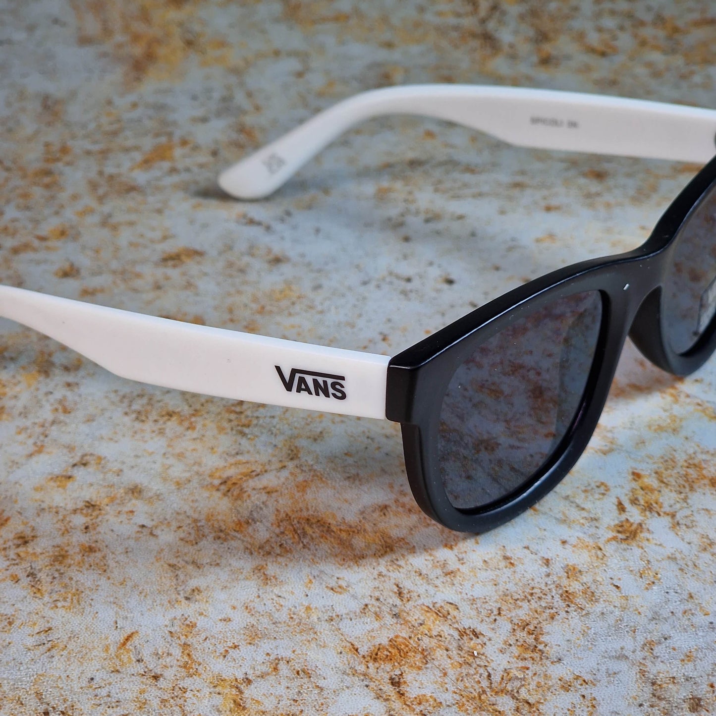 Vans Clothing & Shoes Vans Spicoli 4 Sunglasses Black / White
