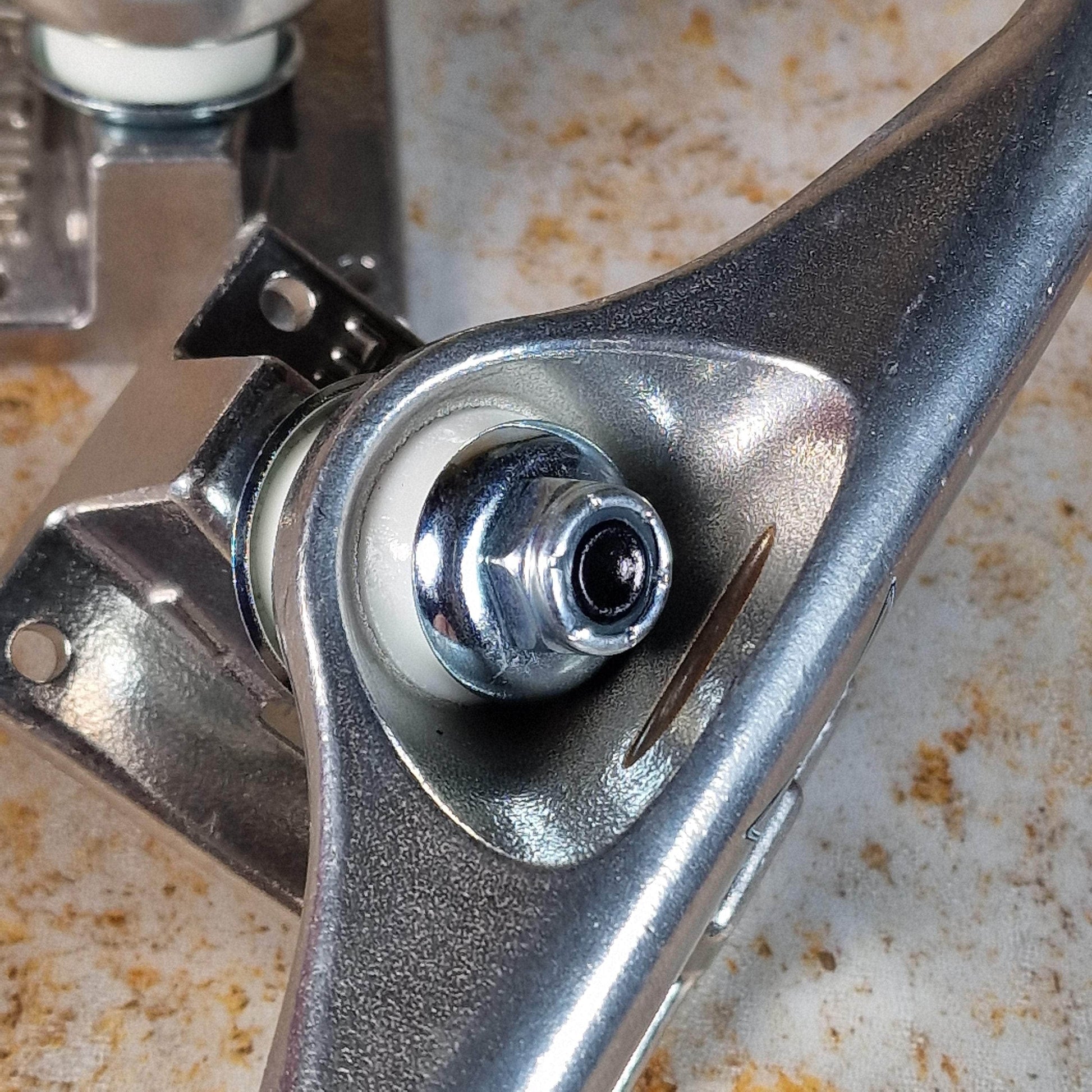 Venture Skateboards Polished / 5.6 Venture Pro Yuto Liquid Chrome Skateboard Trucks Pair