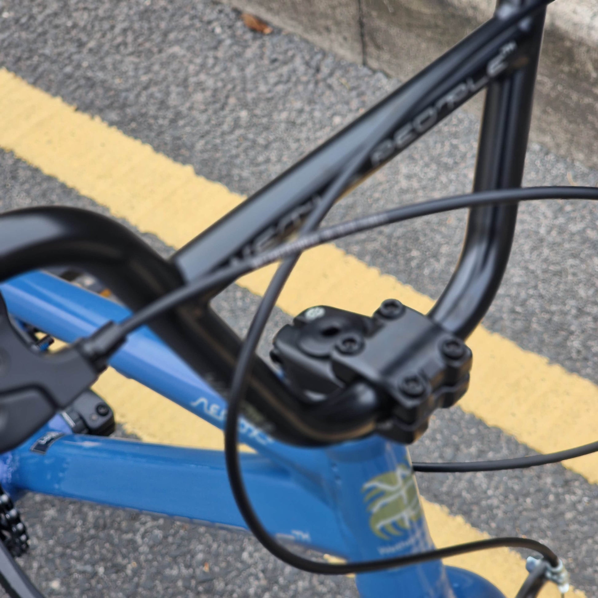 We The People BMX Bikes Midnight Blue Metallic We The People Aerox 16 inch Bike Midnight Blue Metallic