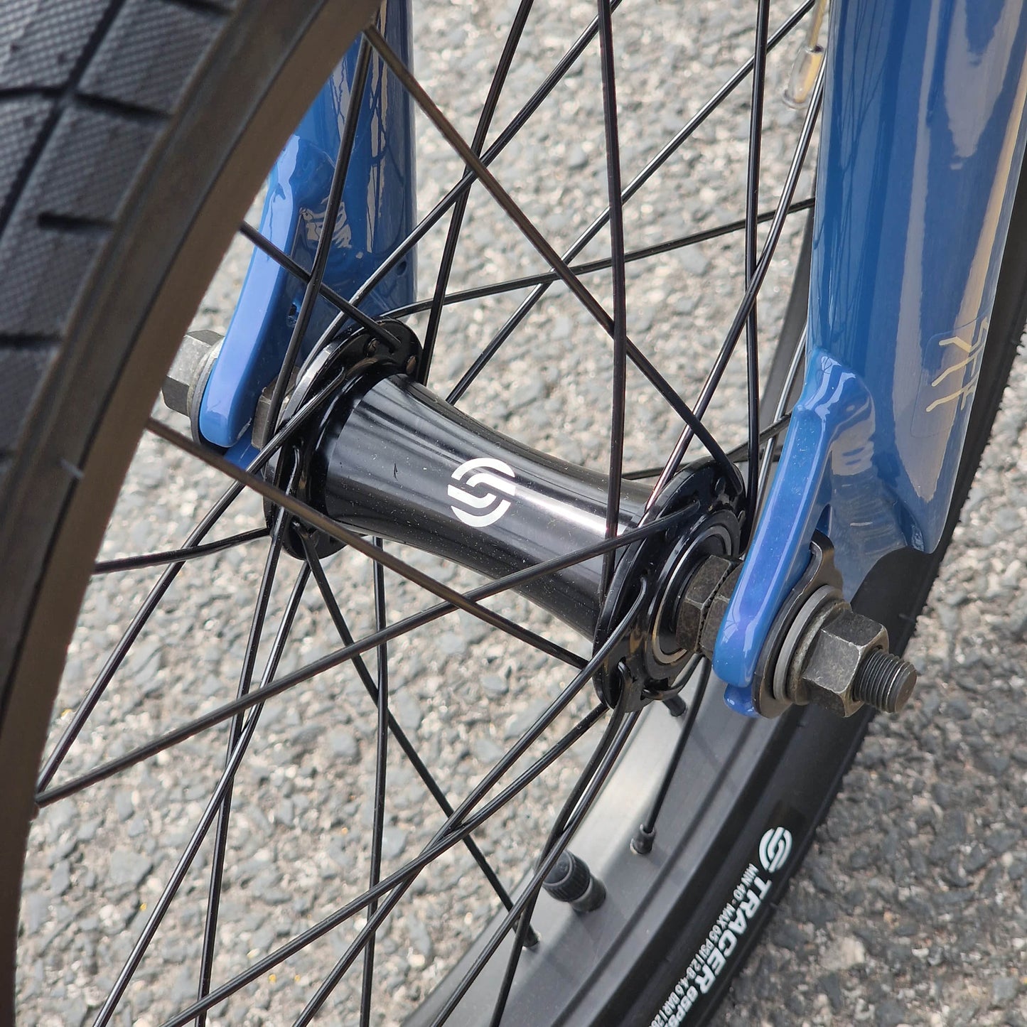We The People BMX Bikes Midnight Blue Metallic We The People Aerox 16 inch Bike Midnight Blue Metallic