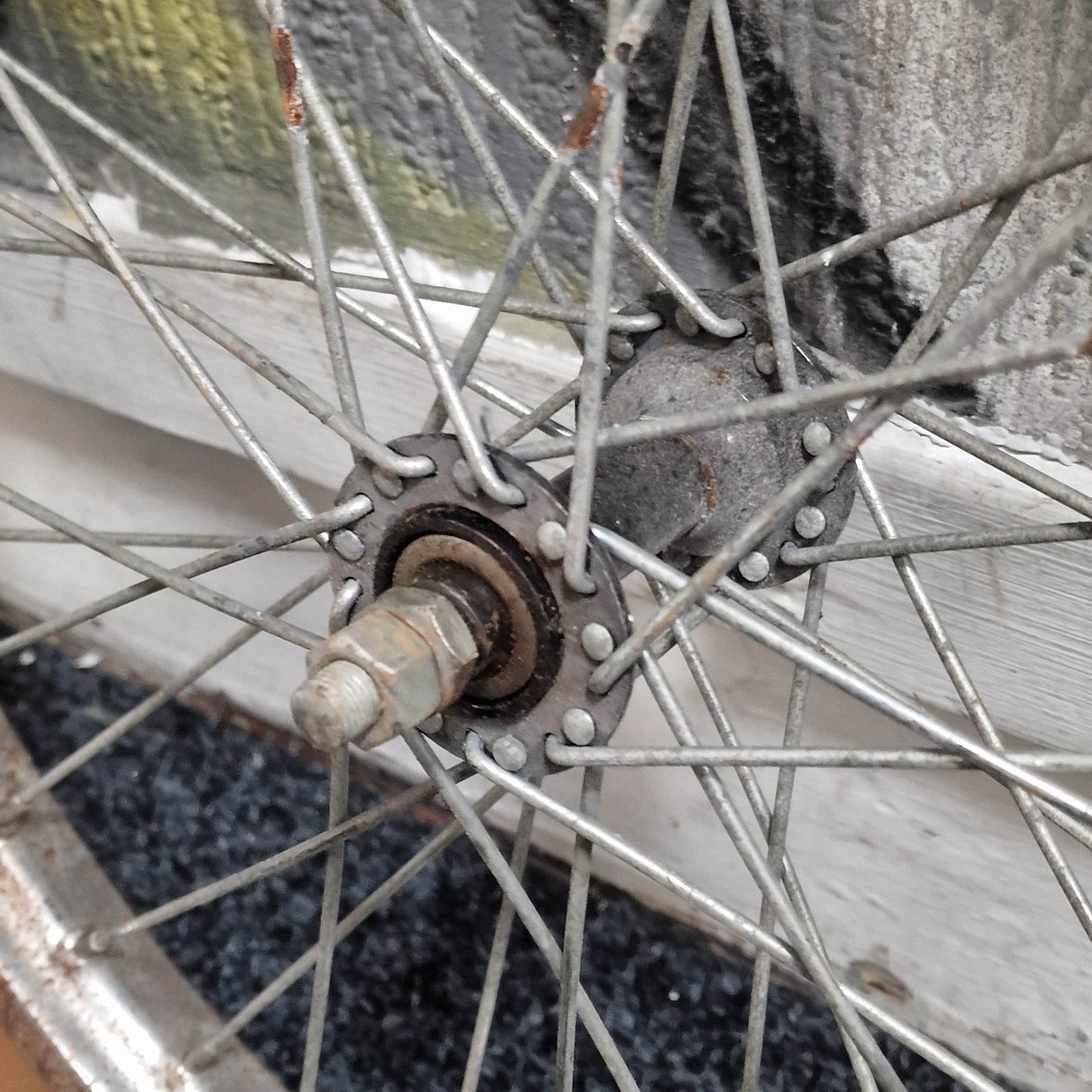 Whitefield Old School BMX Whitefield Survivor Old School Survivor Front Wheel Steel Rim Black/Chrome