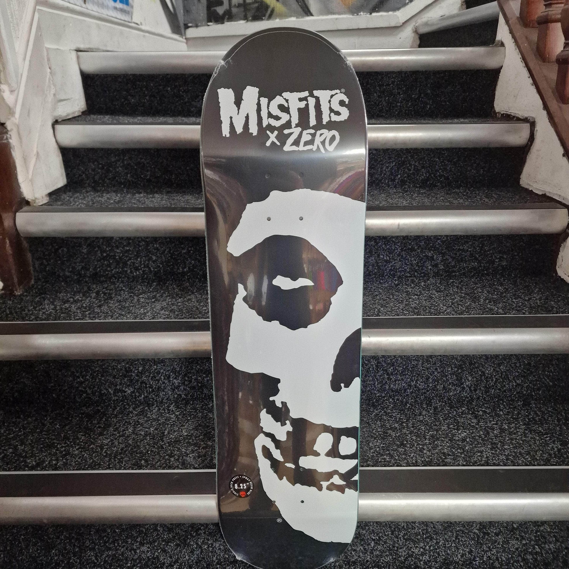 Zero Skateboards 8.25 Zero Skateboards Misfits Fiend Skull Left 8.25"  Skateboard Deck