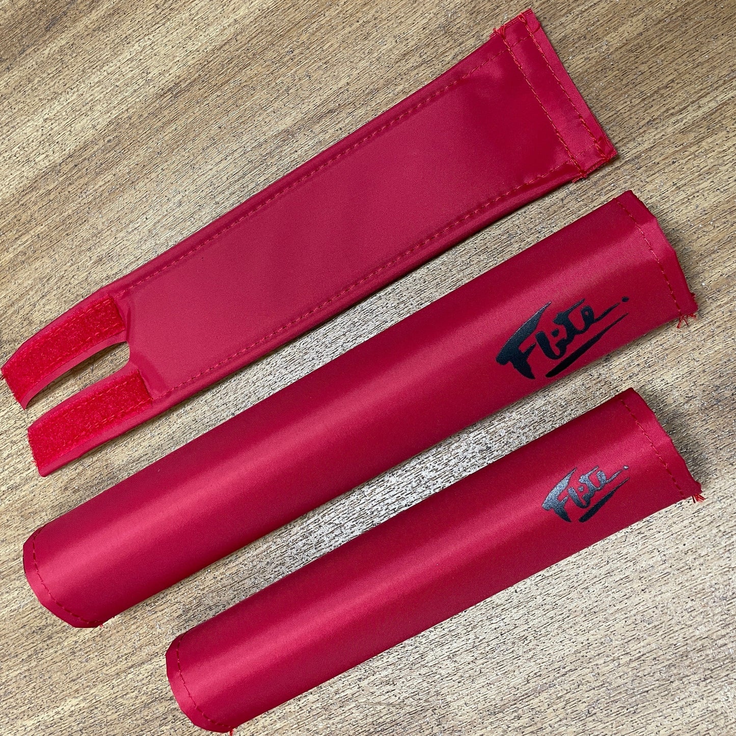 Flite Old School BMX Red with Black Flite Old School BMX 3 Piece Pad Set with 80's Logo