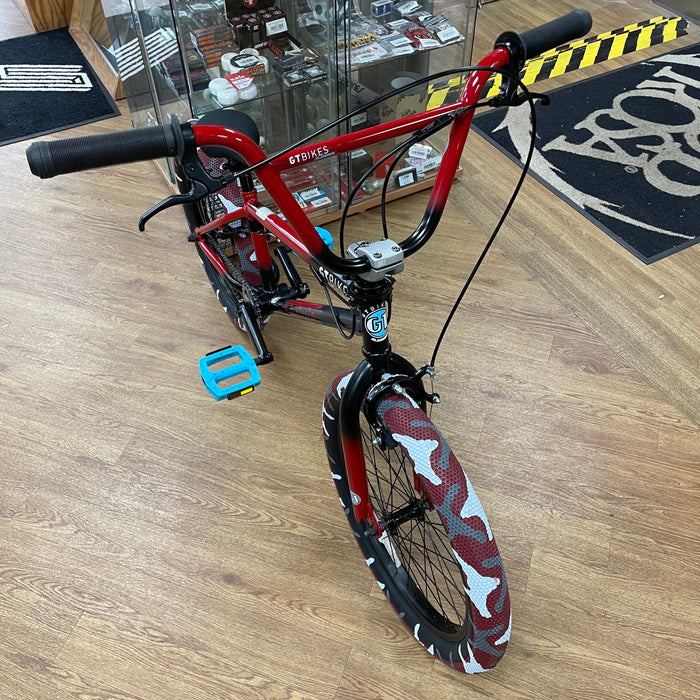 GT BMX Bikes Red/Black Fade GT 2021 Slammer Bike Red / Black Fade with Red Camo Tyres