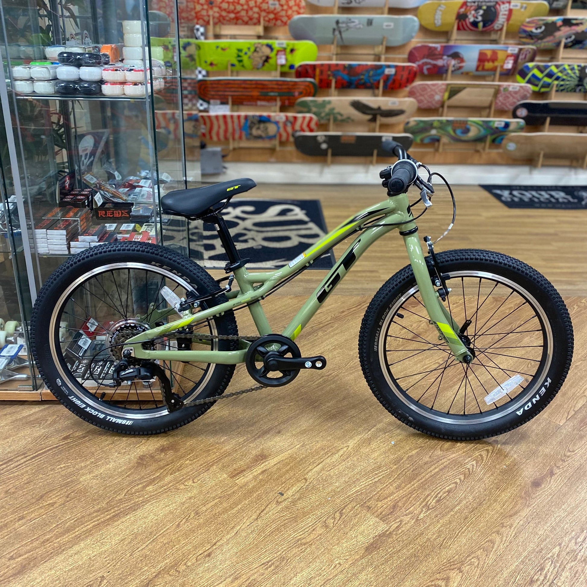 GT Bikes GT 2021 Stomper Ace 20 inch Kids Bike Moss Green