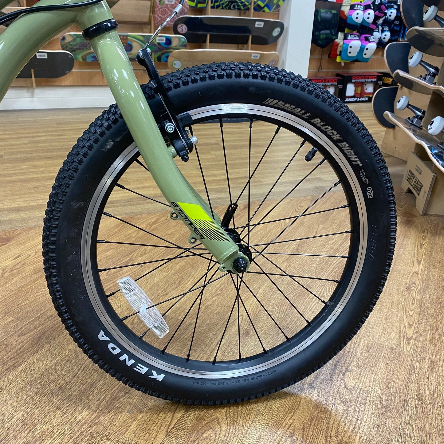 GT Bikes GT 2021 Stomper Ace 20 inch Kids Bike Moss Green