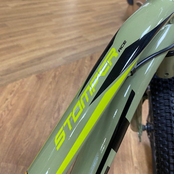 GT Bikes GT 2021 Stomper Ace 20 inch Kids Bike Moss Green