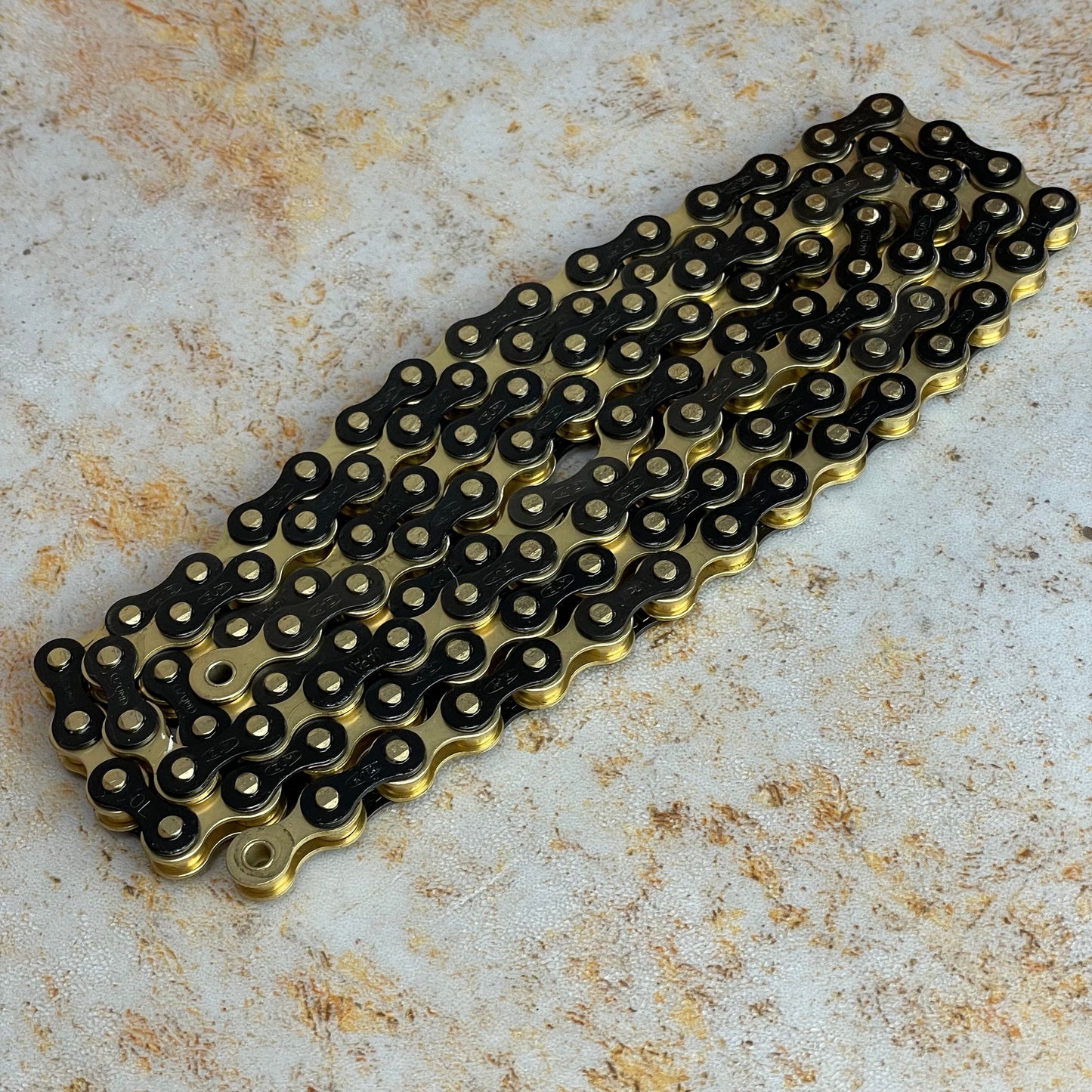 Izumi Old School BMX Izumi Standard Chain Gold/Black Plates