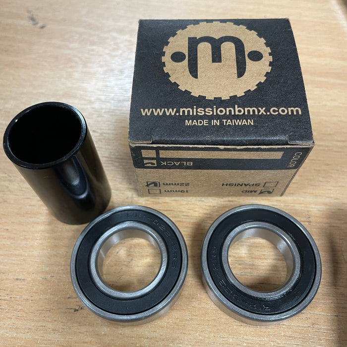 Mission BMX Racing 22mm Mission Mid BB 22mm Black