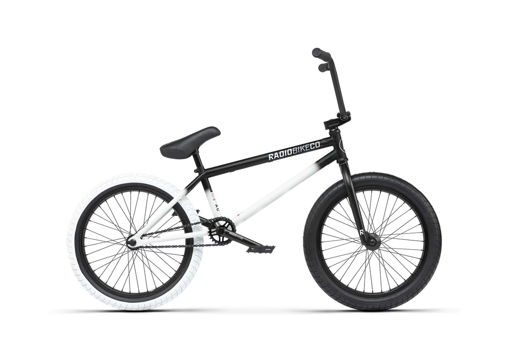 Radio BMX Bikes Radio 2021 Valac Bike 20.75 TT Black/White Fade
