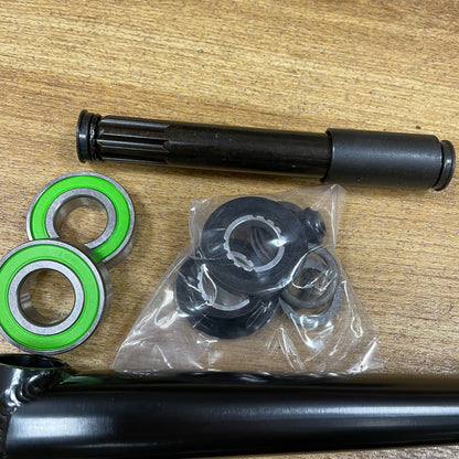 Salt BMX Parts Black / 175mm Salt Revo Crank 175mm Black with Mid BB