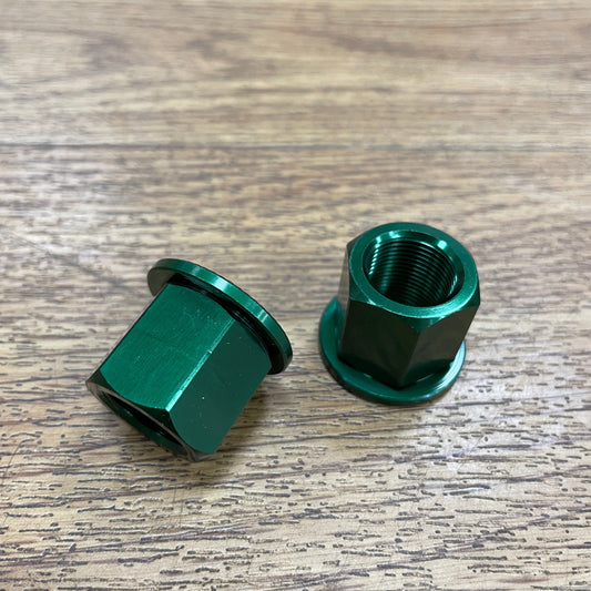Savage POS Savage Alloy Axle Nuts 14mm Green