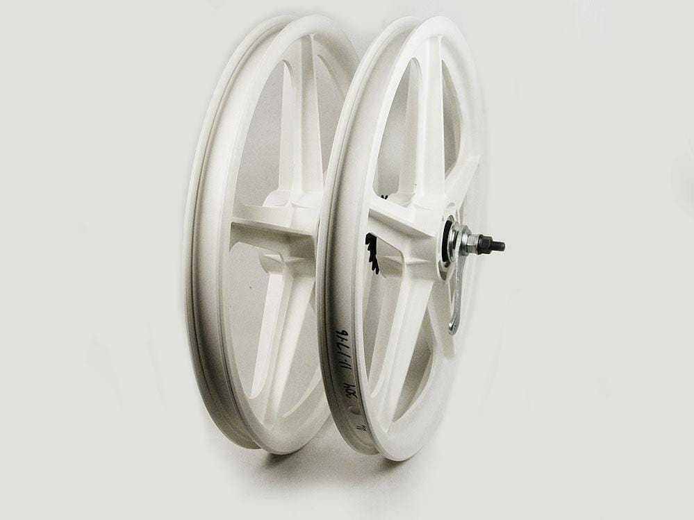 Skyway Old School BMX White Skyway Tuff Mag Coaster Brake Wheels 20 Inch Pair