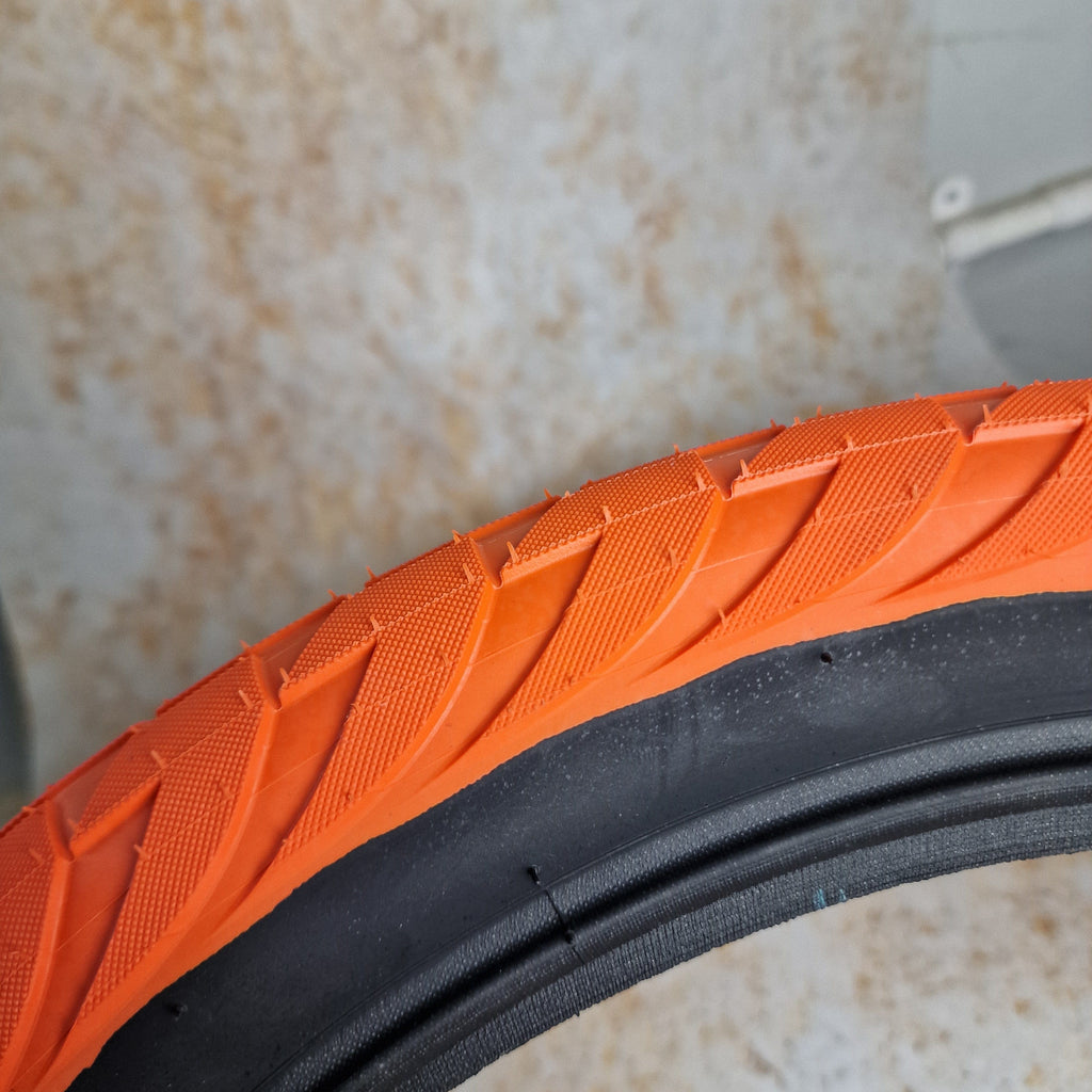 Alta Bicycle Tire Duro 24′ x 1.75′ - High Quality Comp III Tread, 50 PSI, Available in Multiple Alta Bicycle Tire Duro 24′ x 1.75′ - High Quality Comp III Tread, 50 PSI, Available in Multiple