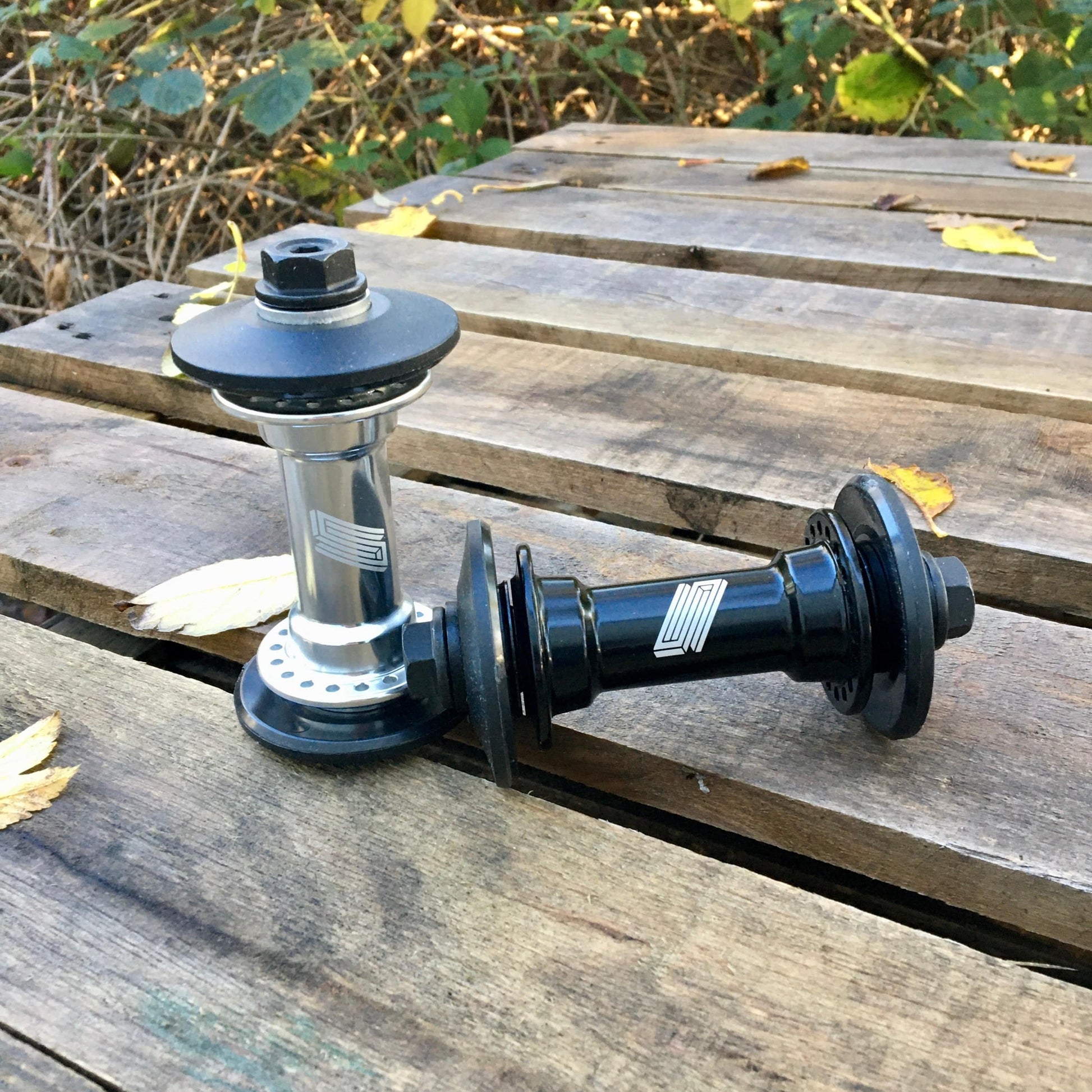 United BMX Parts United Supreme Female Front Hub with Guards