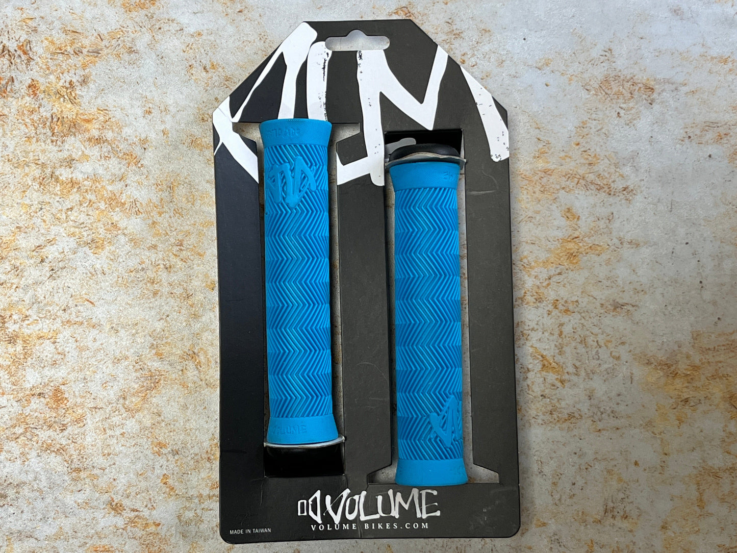 Volume BMX BMX Parts Glacier Blue Volume VLM Flangeless Grips