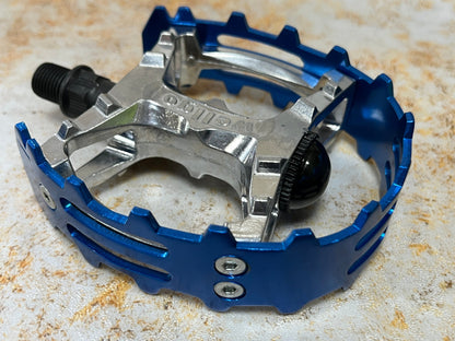 Wellgo Old School BMX Blue / 1/2" Wellgo XC-II 1/2" Bear Trap Pedals